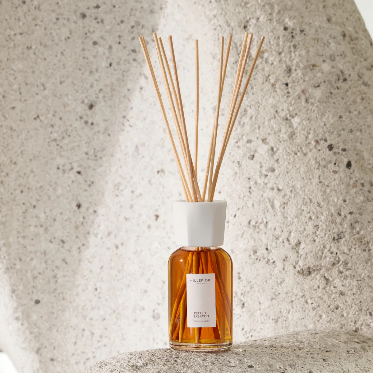 Petali di Tobacco Milano Reed Diffuser 250ML